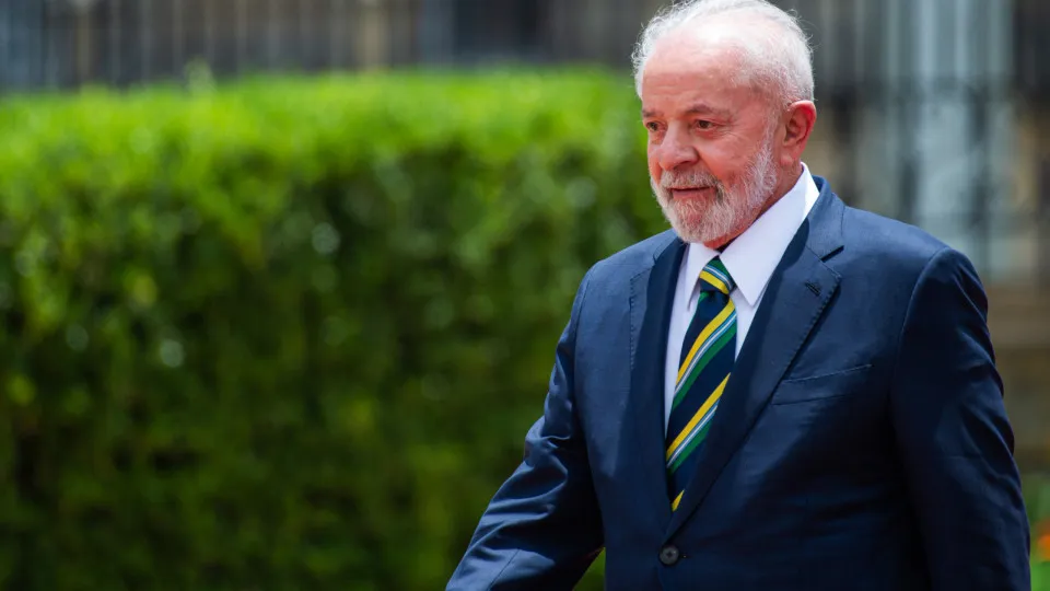 Lula deve anunciar investimento chinês em gigante de entrega e fábrica de chips