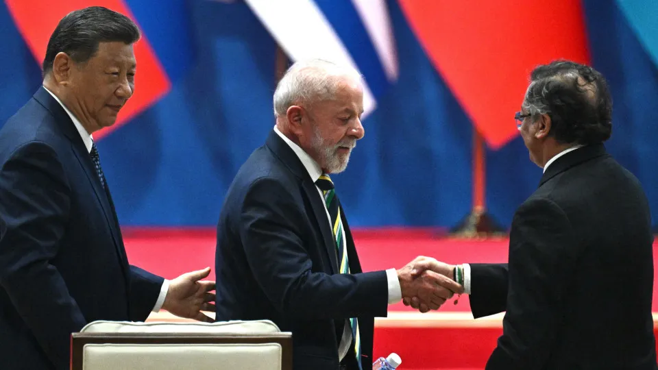 Lula diz que Brasil e China estão 'dispostos a unir vozes contra protecionismo'