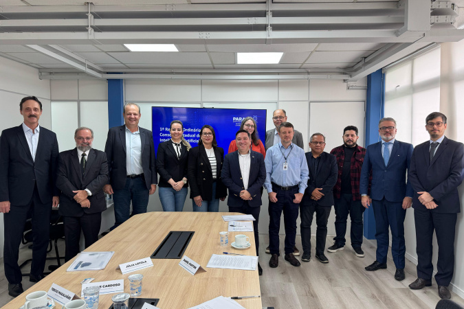 Paraná instala Conselho de IA e avança na regulamentação da tecnologia no setor público