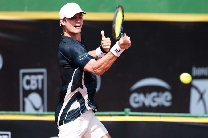 Apoiado pelo Estado: tenista paranaense disputará três torneios juvenis do Grand Slam