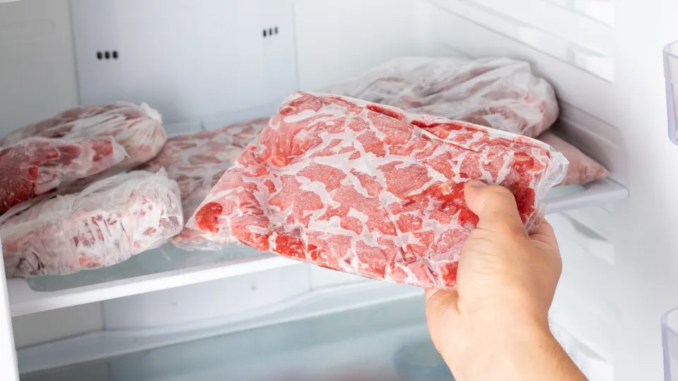 UE vai 'monitorar em tempo real' importação de carne do Mercosul