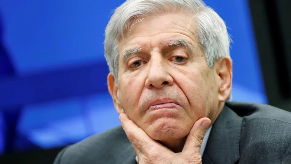 Defesa de Augusto Heleno lidera menções a Bolsonaro em julgamento da trama golpista