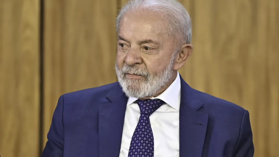 Lula cita risco de anistia, diz que extrema direita tem força e fala em batalha no Congresso